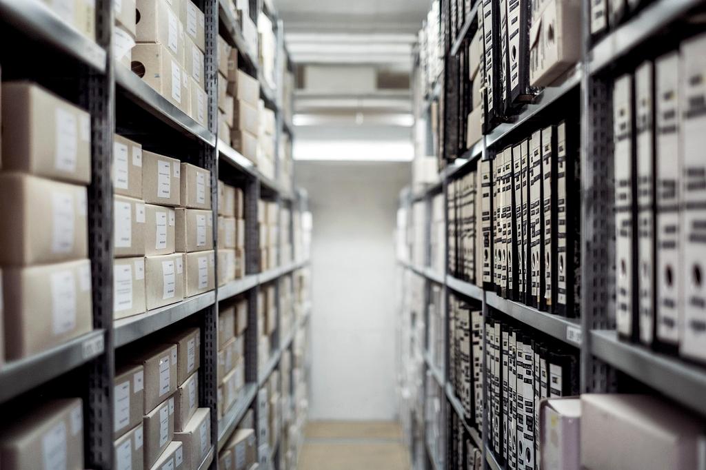 Holographic inventory display showing real-time item locations